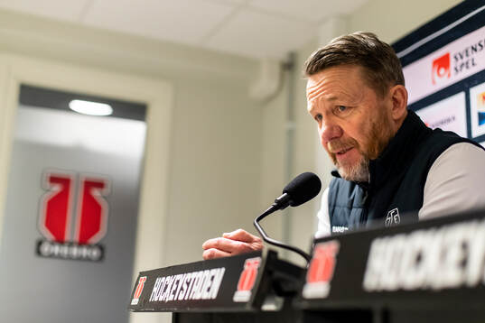 Leksands tränare Charles Berglund på presskonferensen