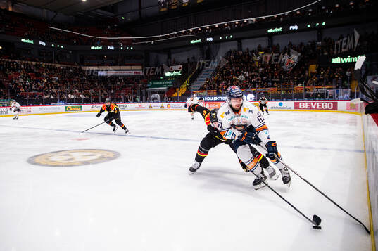 Brynäs Greg Scott och Växjös Manuel Ågren