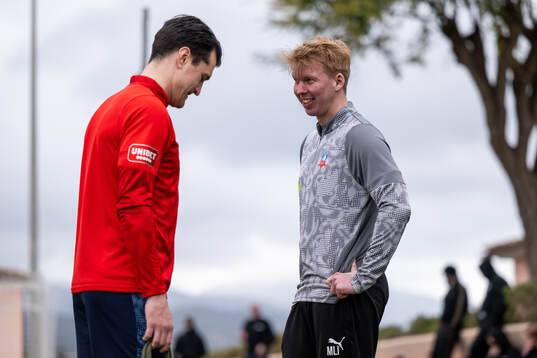 Jon Birkfeldt och fysioterapeut Marcus Linnér