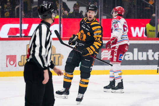 Skellefteås Oscar Lindberg jublar