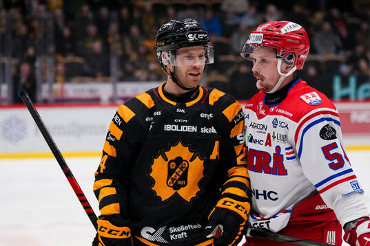 Skellefteås Oscar Lindberg och Timrås Jonathan Dahlén