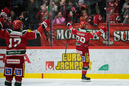 Modos Mikkel Aagaard jublar