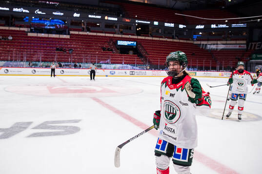 Frölundas Elisa Holopainen jublar