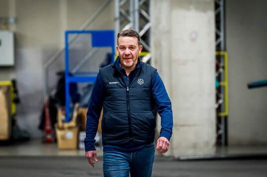Leksands avstängda tränare Charles Berglund på plats i