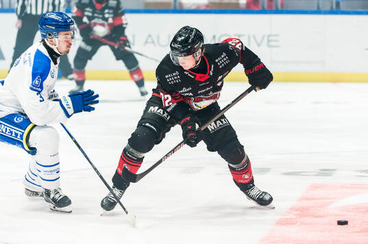 Leksands Fred Nilsson och Malmö Redhawks Joona Ikonen