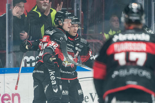 Malmö Redhawks Joona Ikonen jublar