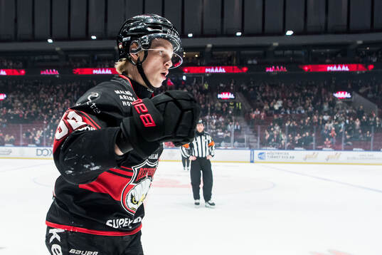 Malmö Redhawks Joona Ikonen jublar