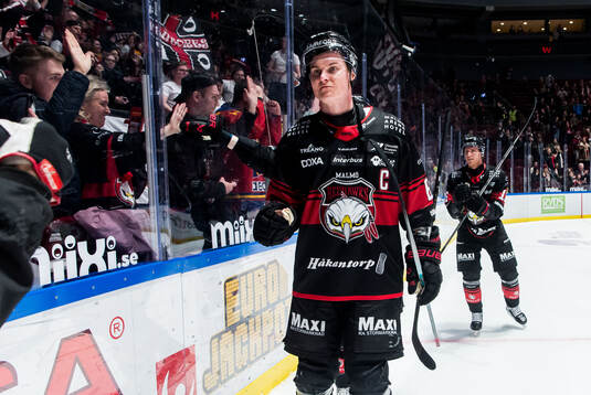 Malmö Redhawks Fredrik Händemark jublar