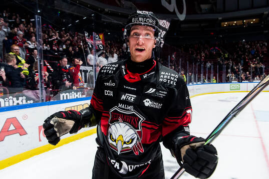 Malmö Redhawks Matias Lassen jublar