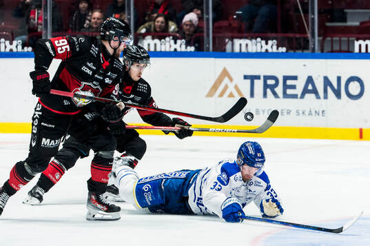 Malmö Redhawks Carl Persson och Henrik Haapala mot