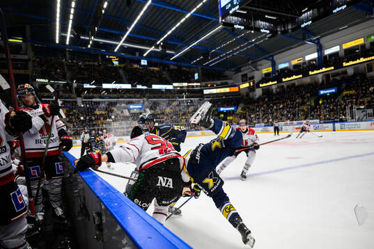 HV71s William Ignberg Nilsson, Mattias Tedenby och Örebros