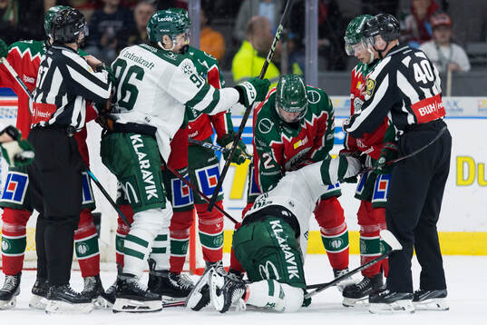 Frölundas Christian Folin och Färjestads Oskar Steen