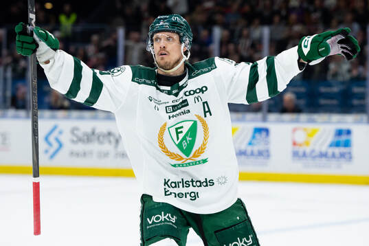 Färjestads Magnus Nygren jublar
