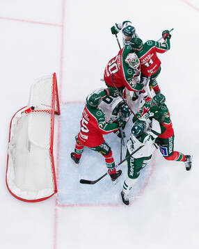 Frölundas Christian Folin och Färjestads David Tomasek