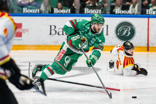 Rögles Josh Dickinson