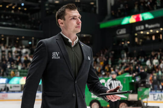 Rögles assisterande tränare Max Bohlin