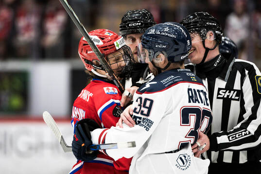 Timrås Ilari Kapanen och Linköpings Ty Rattie