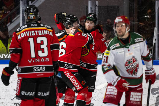 Luleås Mathias Bromé och Jesper Sellgren jublar