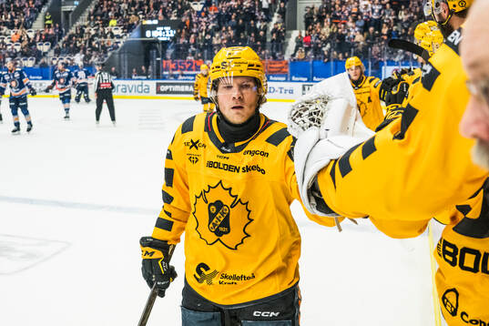 Skellefteås Anton Heikkinen jublar