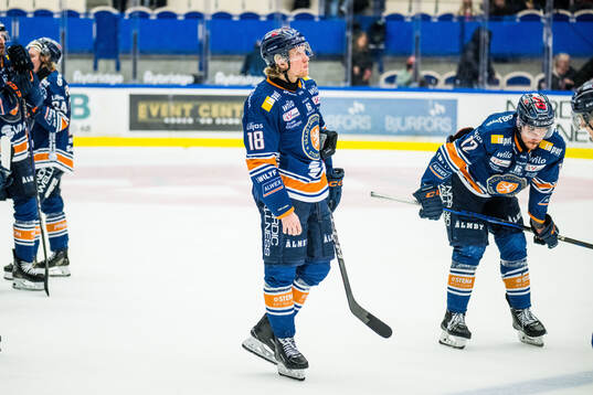 Växjös Marcus Sylvegård och Otto Koivula deppar