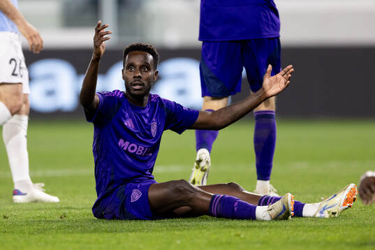 Tokmac Nguen of Djurgården reacts