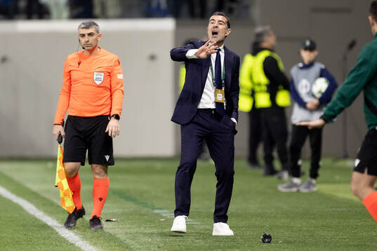 head coach Juan Carlos Carcedo of Pafos