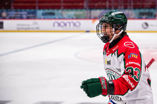Frölundas Michelle Karvinen jublar