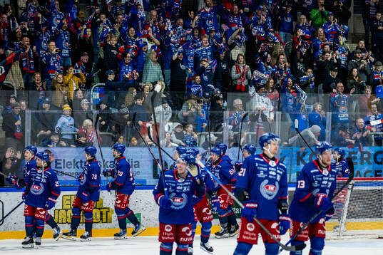 Oskarshamn spelare jublar