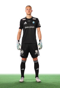Östers målvakt Carl Lundahl Persson