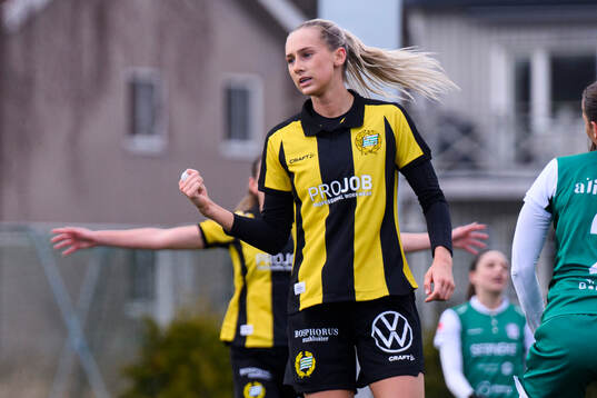 Hammarbys Ellen Wangerheim jublar