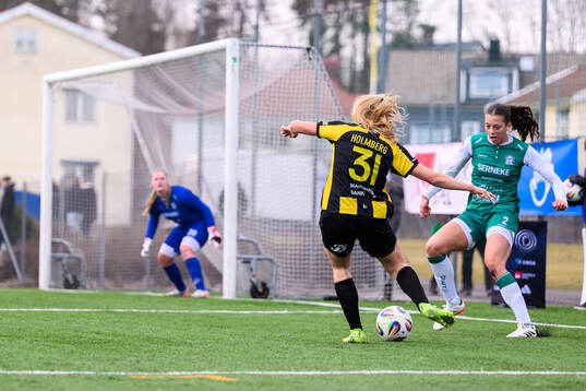 Hammarbys Smilla Holmberg och Alingsås Malva Larsson