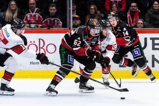 Malmö Redhawks Johan Ivarsson och Örebros Robert Leino