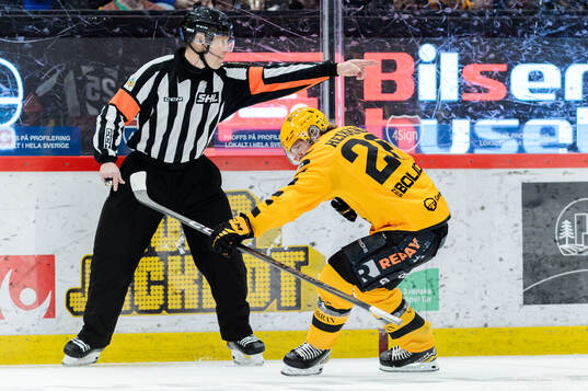 Skellefteås Anton Heikkinen jublar