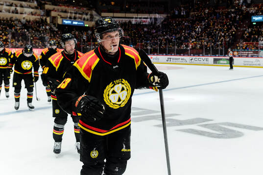 Brynäs Jakob Silfverberg jublar