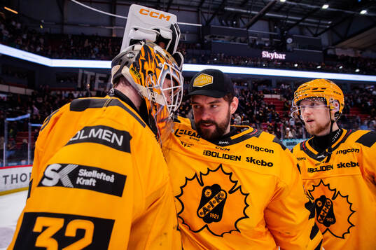 Skellefteås målvakt Linus Söderström och målvakt