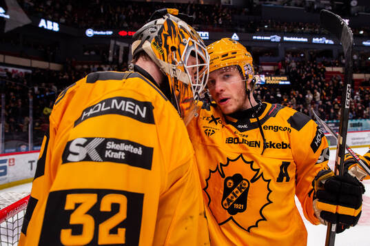 Skellefteås Rickard Hugg jublar