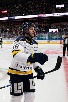 HV71s Tanner Kero jublar