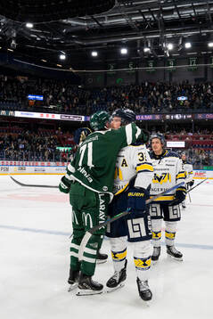 Färjestads Viktor Lodin och Oscar Engsund