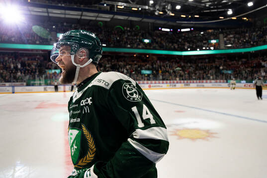 Färjestads Henrik Björklund jublar