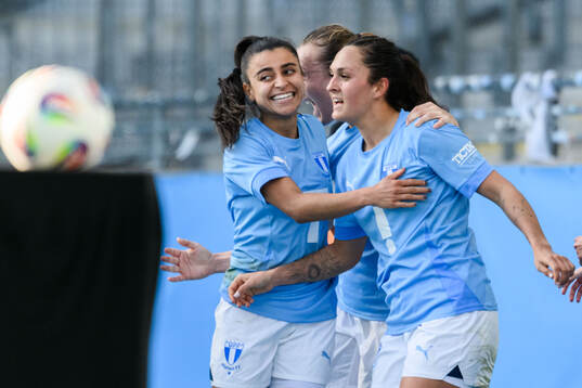 Malmö FFs  Isabella D'Aquila jublar