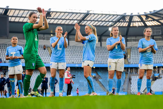 Malmö FFs spelare tackar publiken