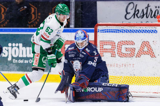 Rögles Lubos Horky och Linköpings Jesper Myrenberg