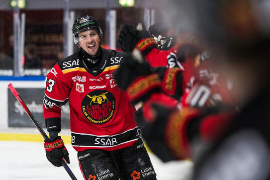 Luleås Eetu Koivistoinen jublar