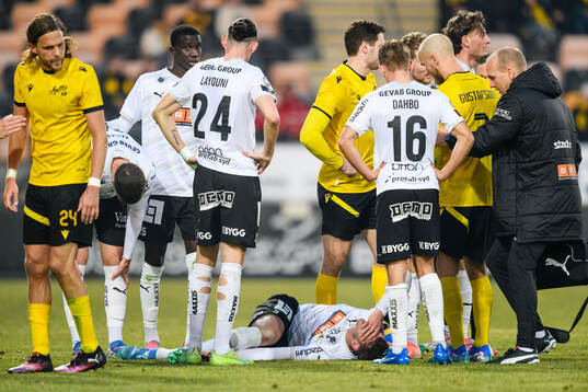 Häckens Johan Hammar har ont