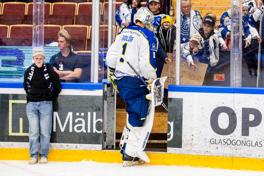 Leksands målvakt Marcus Gidlöf deppar