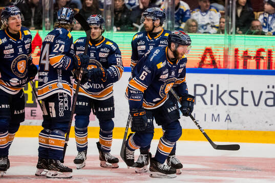 Växjös Petter Granberg jublar