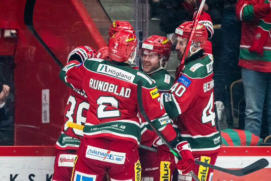 Modos Oscar Pettersson jublar