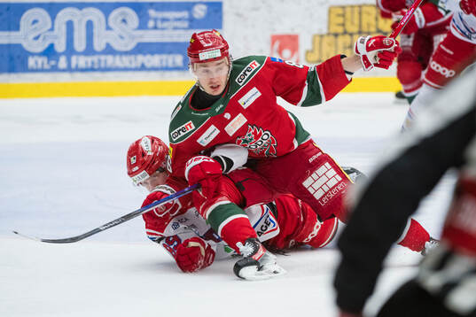 Timrås Oliver Kapanen och Modos Lukas Jasek