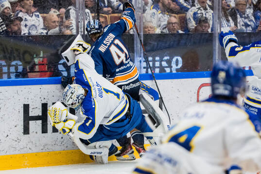 Leksands målvakt Marcus Gidlöf och Växjös Ludvig Nilsson