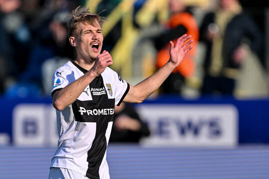 Bläddra bland fler bilder av Fotboll, Serie A